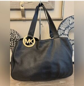 Michael kors shoulder bag